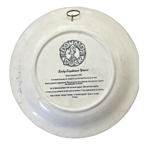 Vintage 1994 Disney Store Donald Duck Sixty Explosive Years 3D Collector Plate - Picture 2 of 7